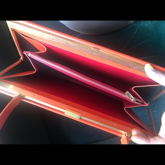 Classy Celine Clasp Bag - Picture 4 of 4